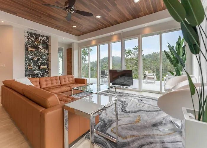 Carmel Hideaway - Modern Luxury