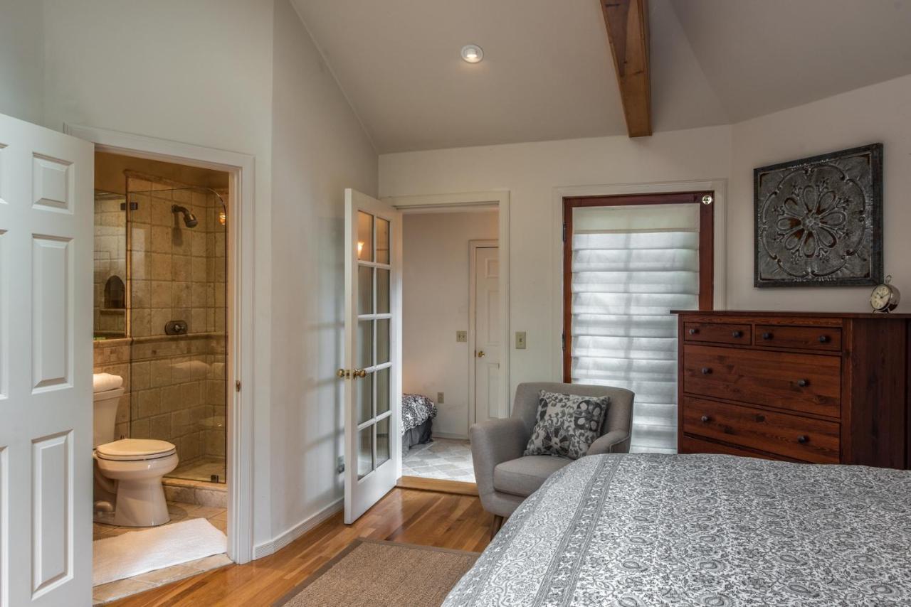 Holiday home 3770 Stone's Throw