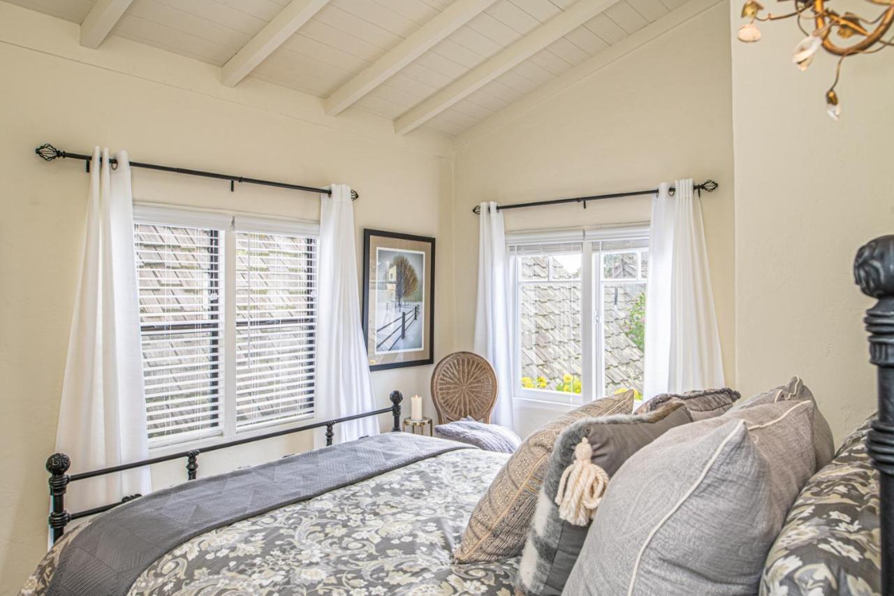 3795 The Artist's Way Apts Carmel-by-the-Sea