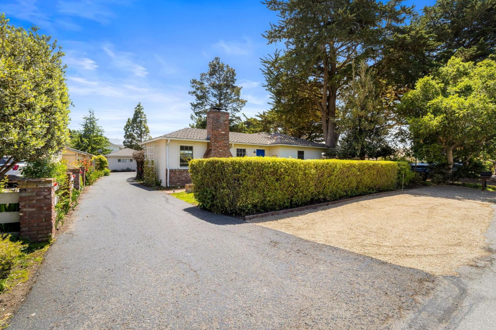 3967 Birdsong * Carmel-by-the-Sea