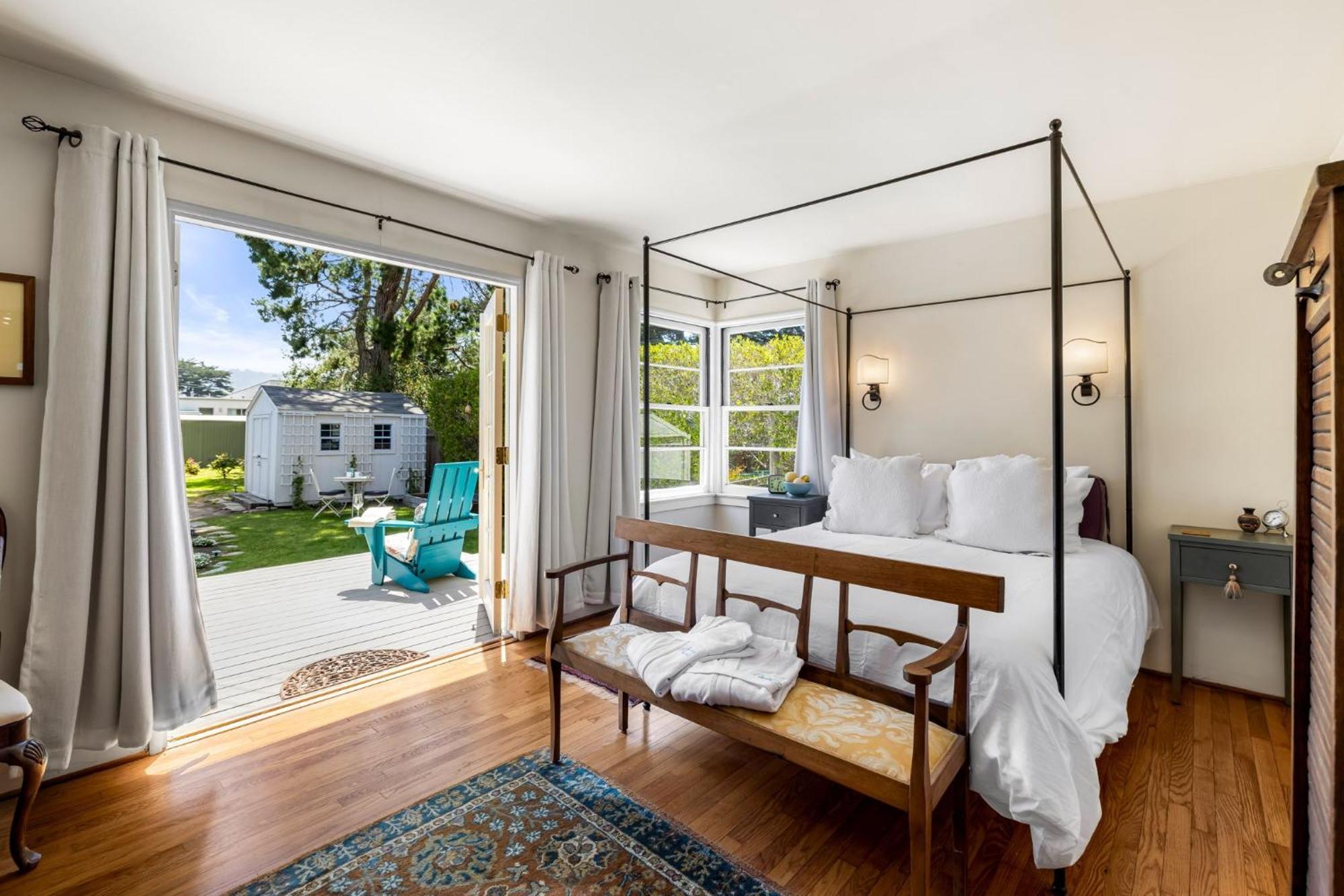 3967 Birdsong * Carmel-by-the-Sea