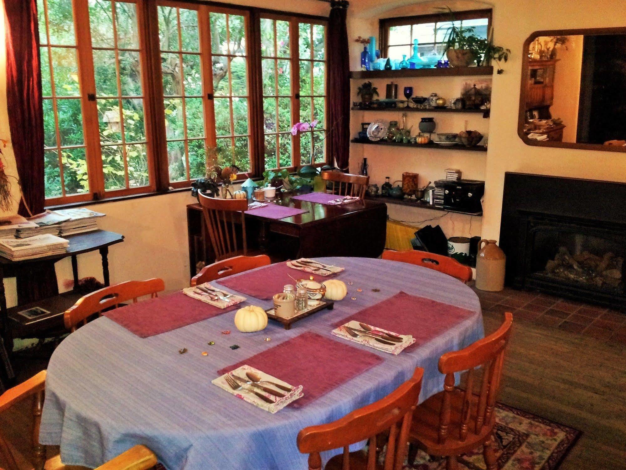 Edgemere Cottages Carmel-by-the-Sea