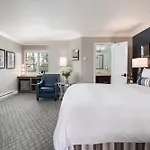 Candle Light Inn