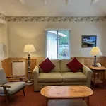 Briarwood Inn