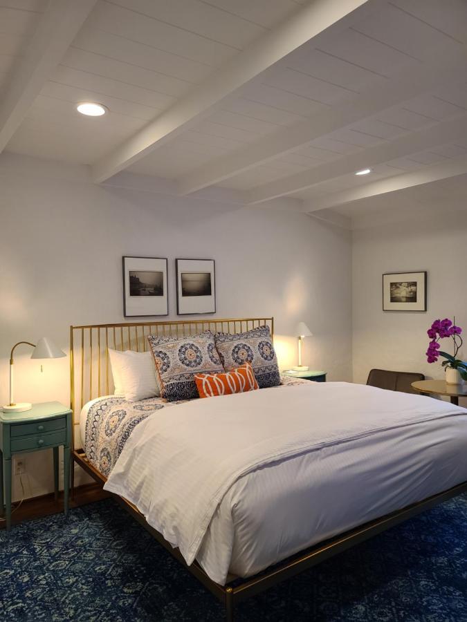 The Vagabond's House Boutique Bed & Breakfast Carmel-by-the-Sea