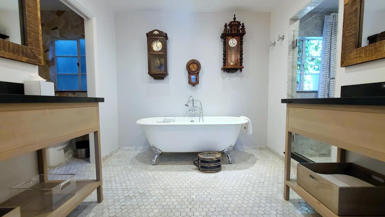 The Vagabond's House Boutique Carmel-by-the-Sea
