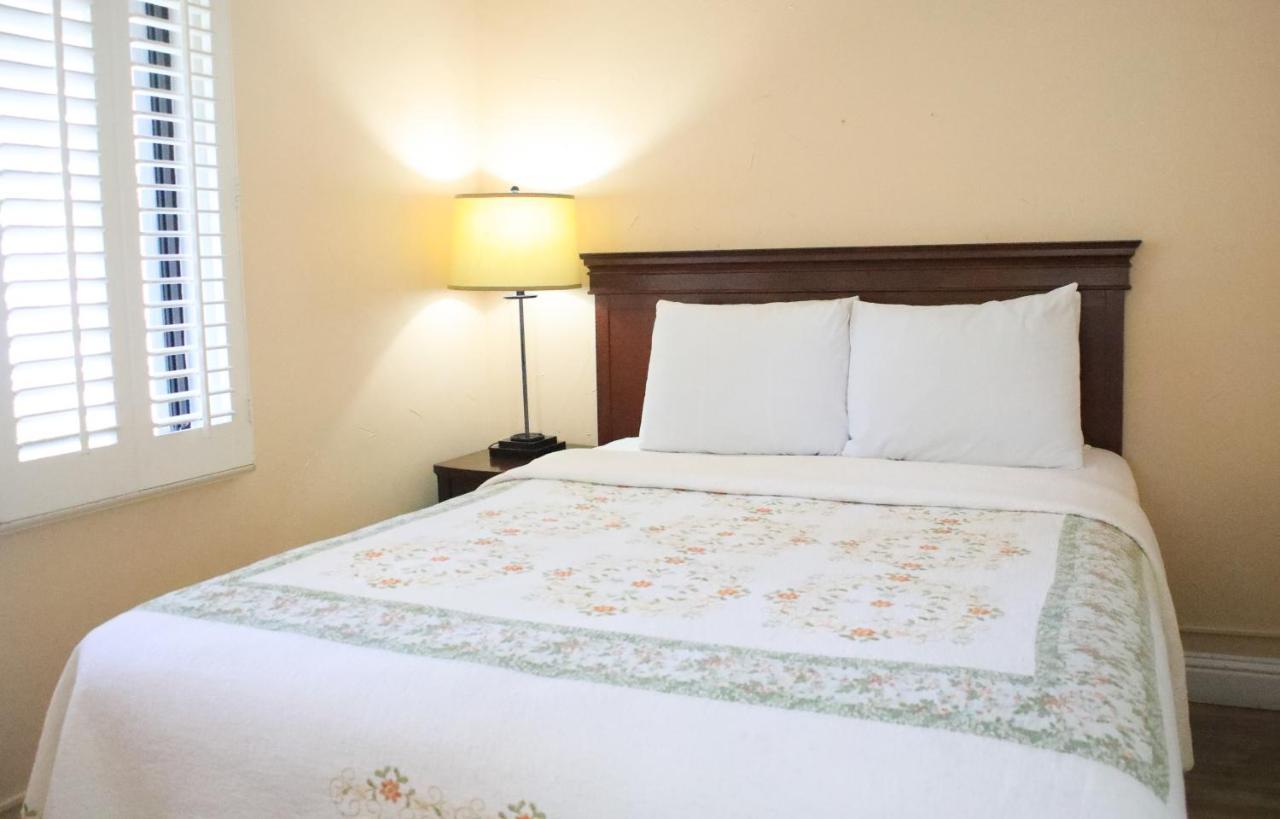 Carmel Resort Inn 2*
