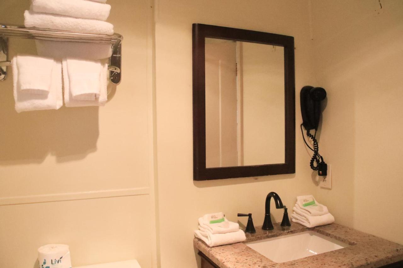 Carmel Resort Inn Resort