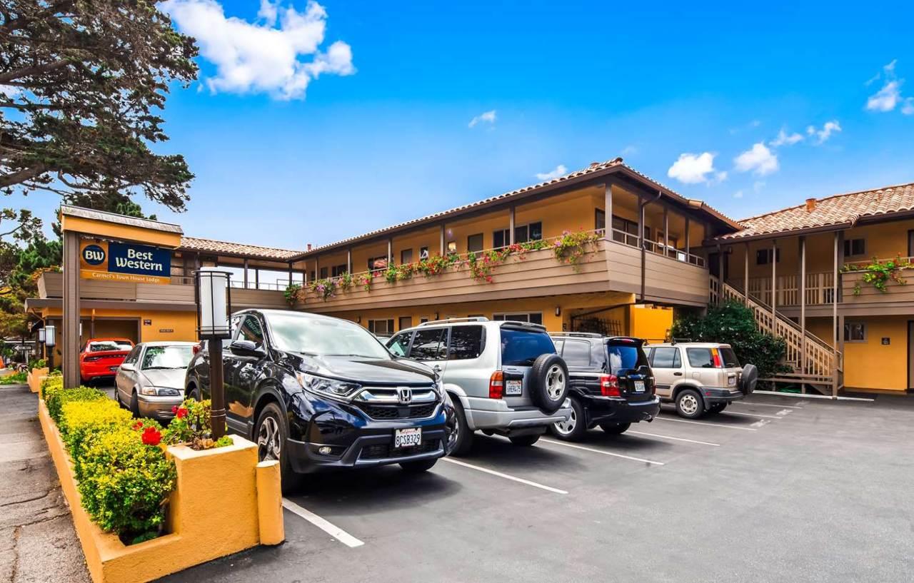 Western Carmel's Town House Hotel