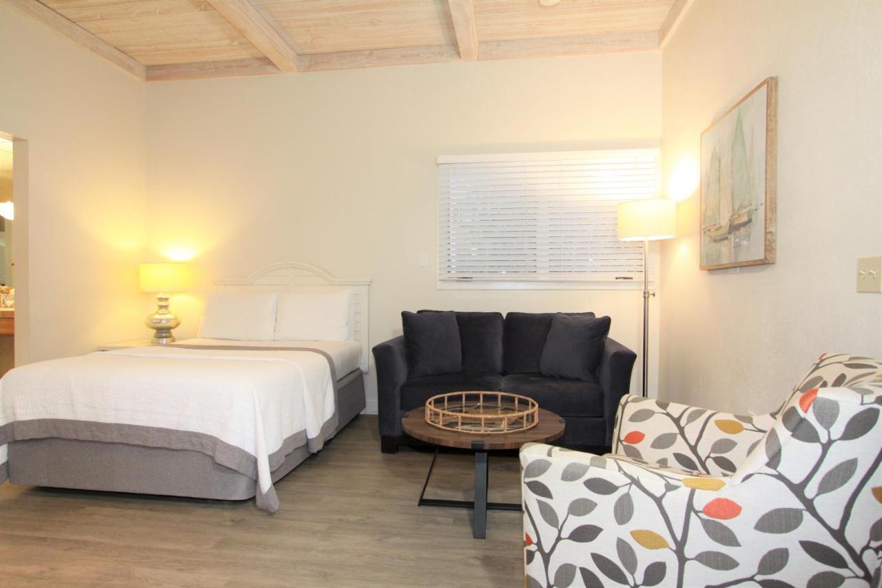 Lobos Hotel