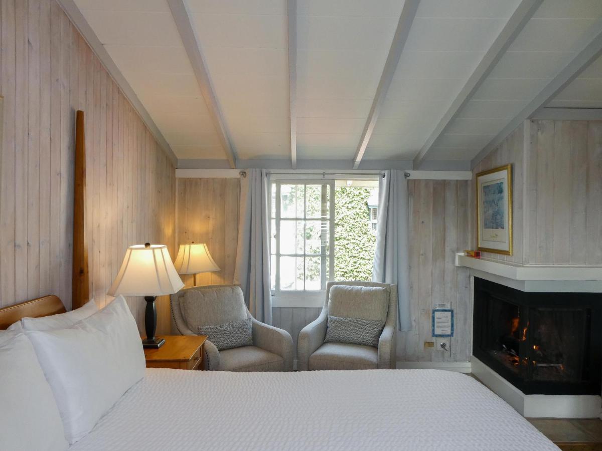 Fireplace 3* Carmel-by-the-Sea