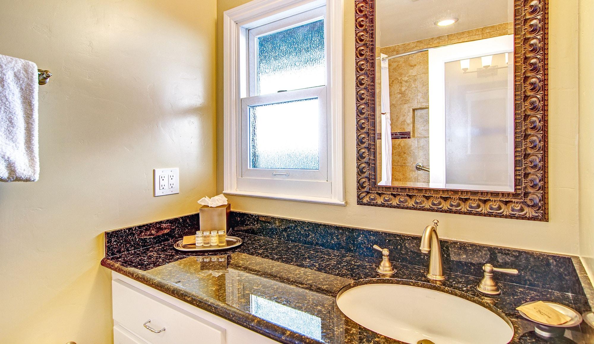 Wayside Inn 3*