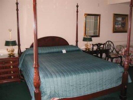 Tally Ho Hotel 3*