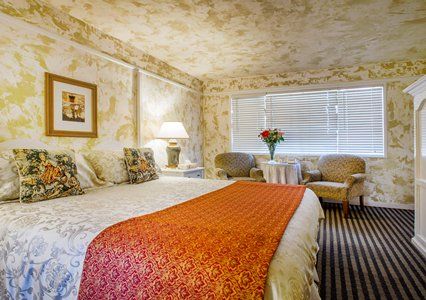 Clarion Collection Oaks 2*