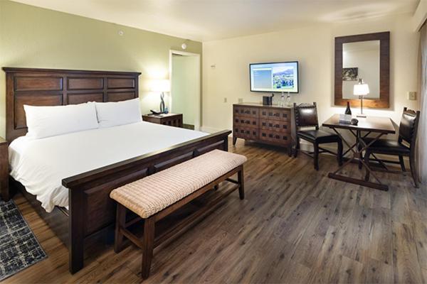 Resort The Quail