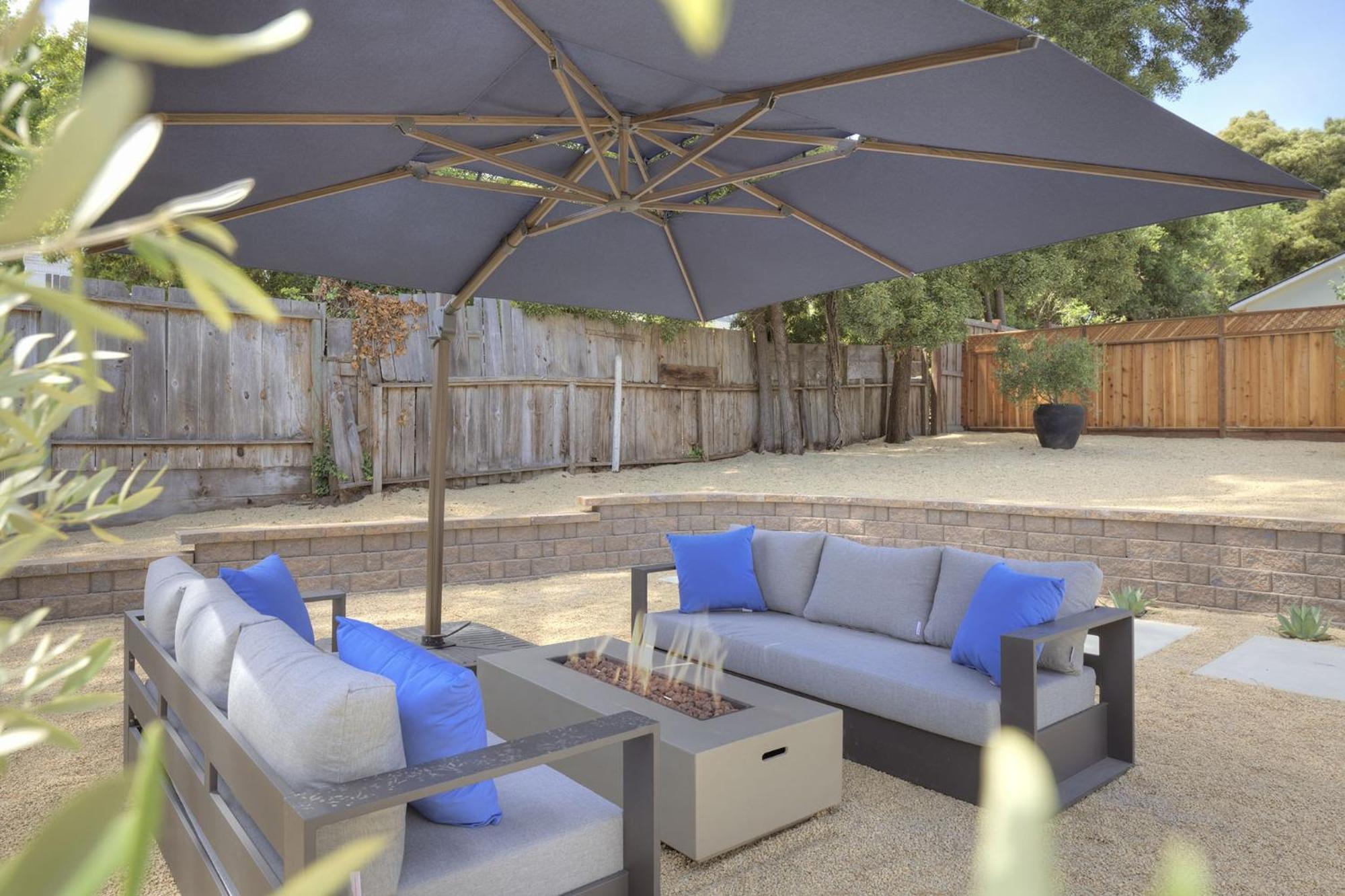 3944 Seaside Bash * Carmel-by-the-Sea