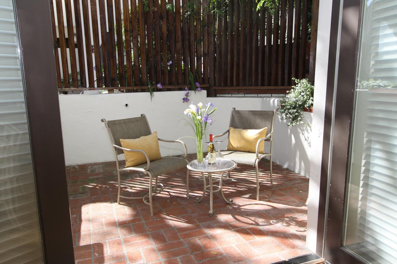 Hotel Lobos