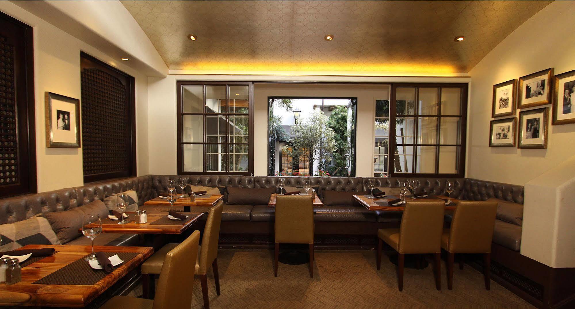 Cypress Inn Carmel-by-the-Sea