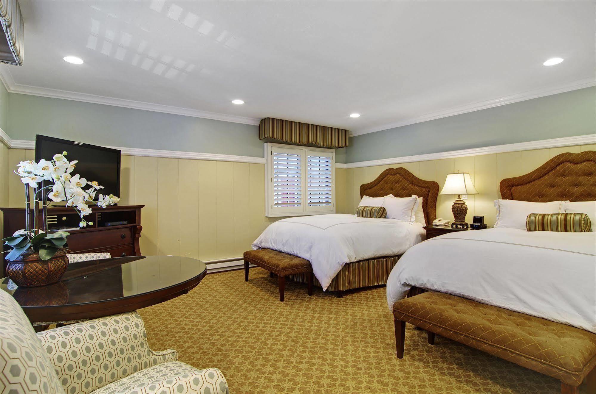 Wayside Inn 3*