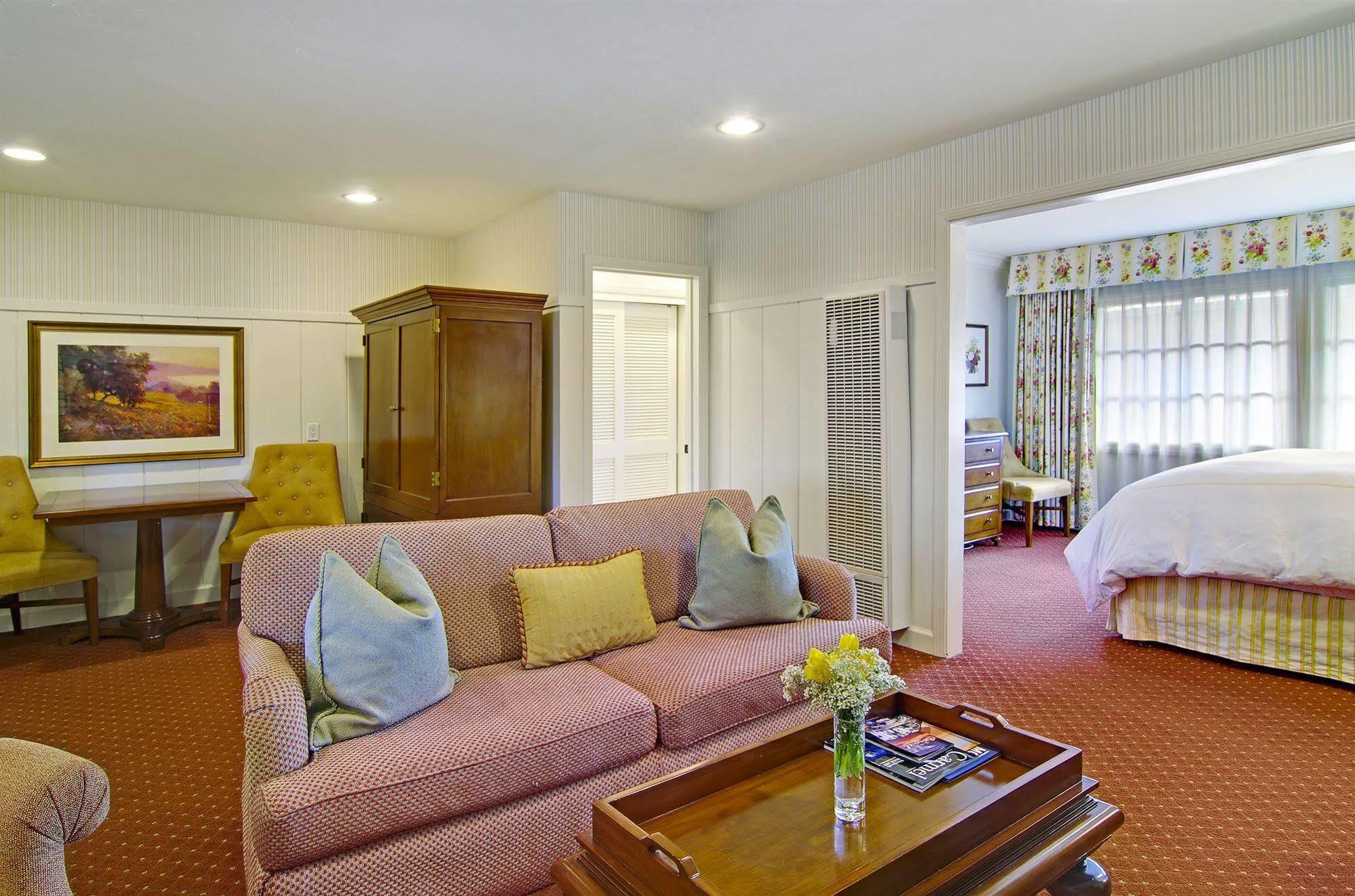 Wayside Inn 3*