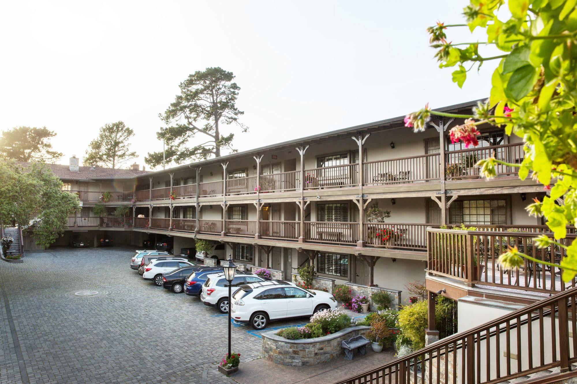 Inn Coachman's Inn, A Four Sisters