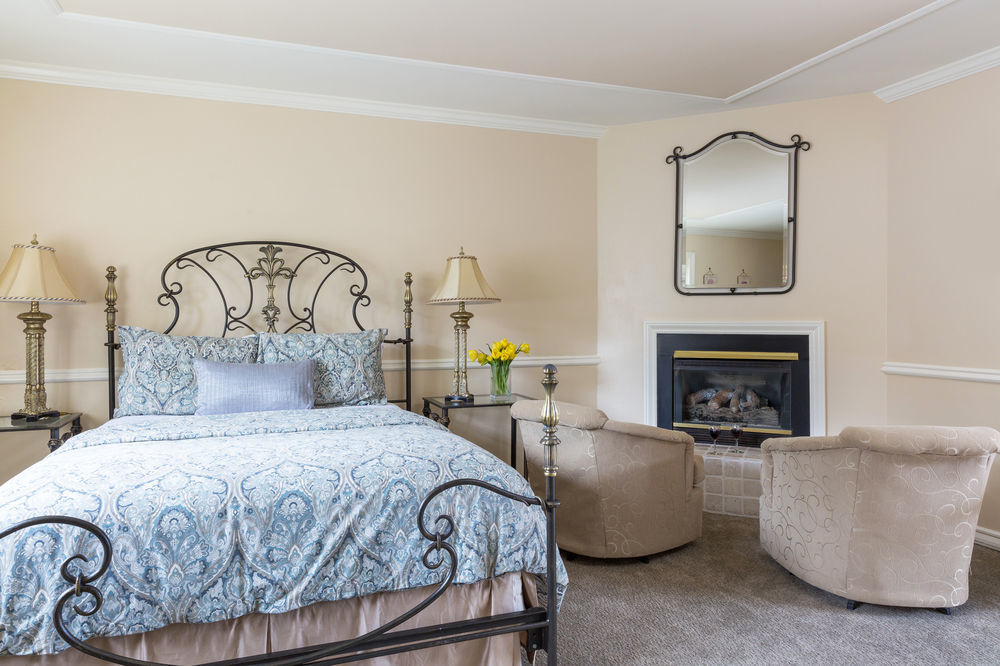 Inn Coachman's Inn, A Four Sisters