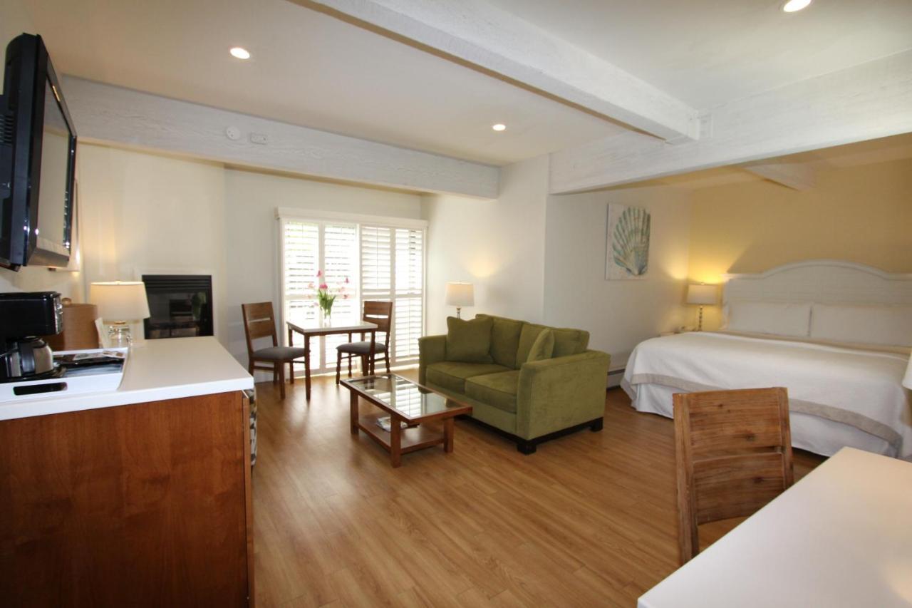 Hotel Lobos