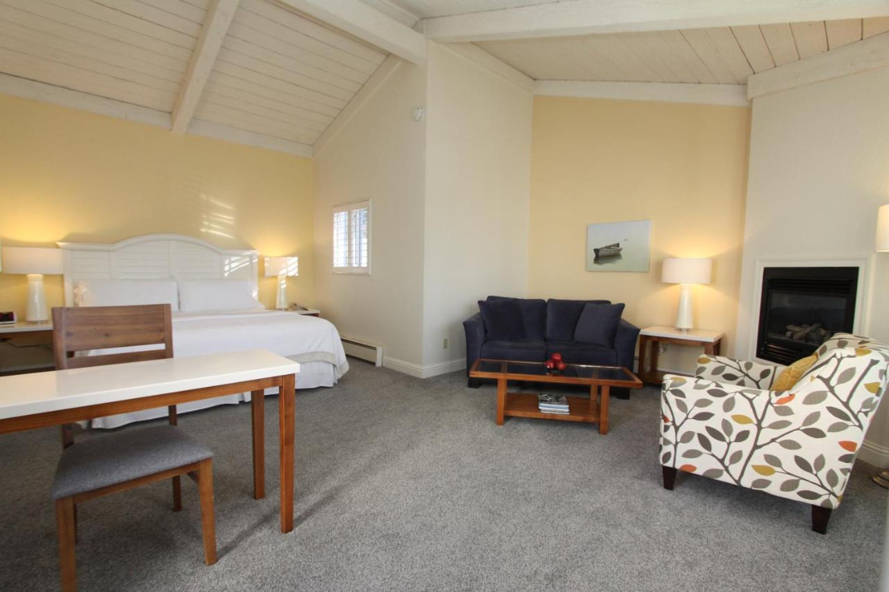 Hotel Lobos
