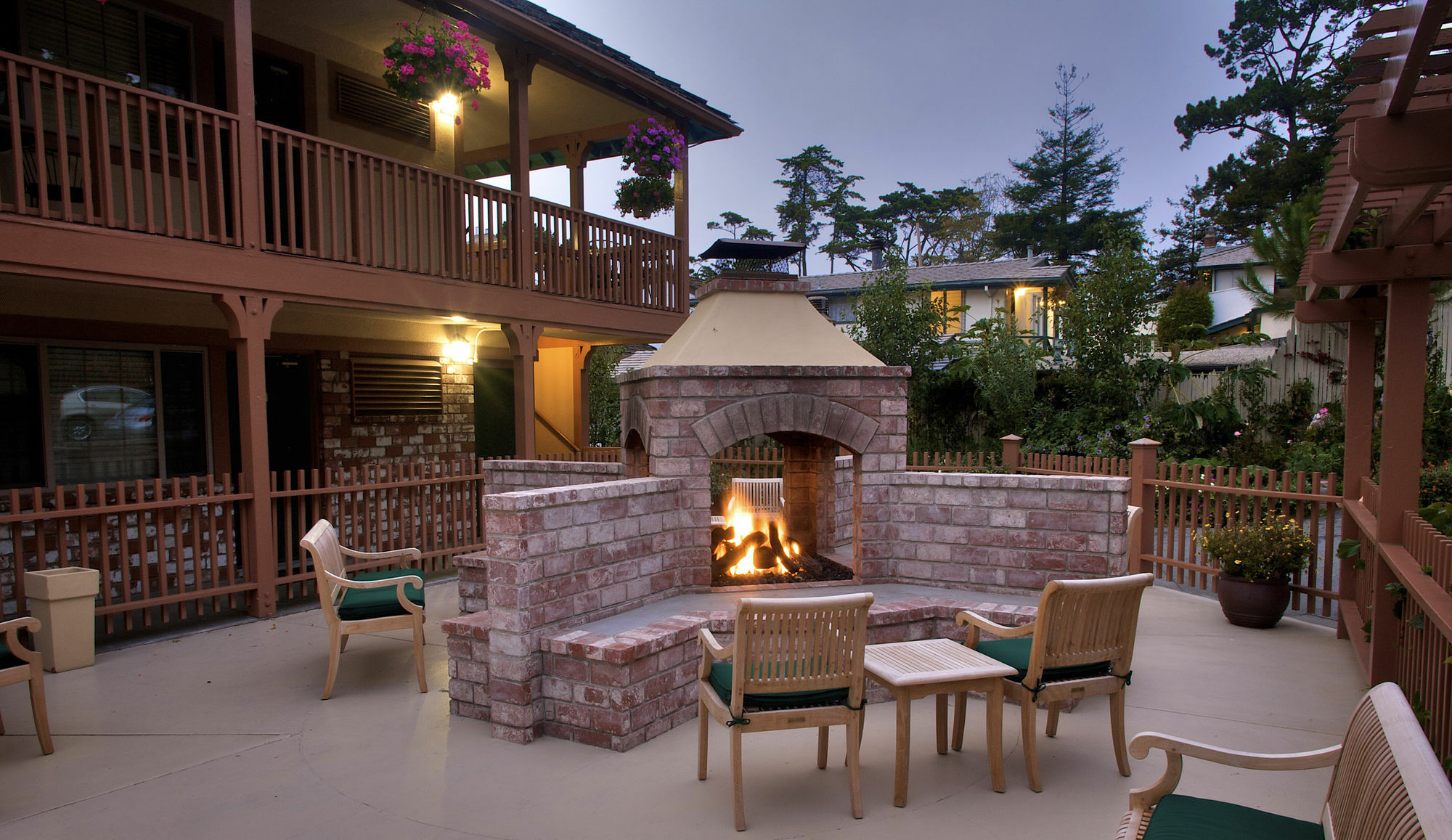 Inn Candle Light 3*